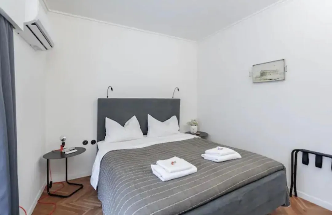 House In House At The Heart Of Exarchia, Extremely Central-1