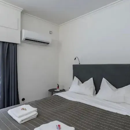 House In House At The Heart Of Exarchia, Extremely Central-2