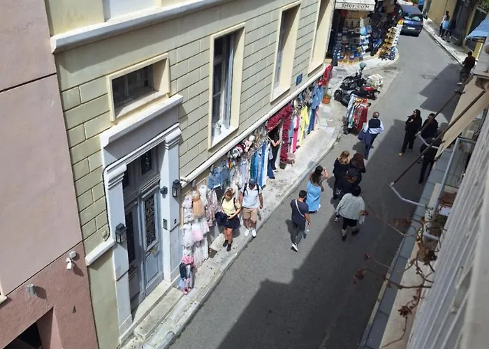 Plaka Luxury